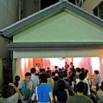 松戸駅前のMAD City Gallery.イベント風景 (写真提供:まちづクリエイティブ)