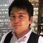ワイズティーネットワーク社長の根本泰昌さん。脱サラ後、栃木を明るくするための手段を探し、模造紙4枚に書いた1000の候補から「紅茶」を選んだという