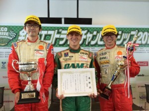 レースドライバーとして出場した教習所のインストラクターたち