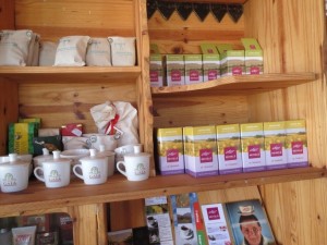 南アフリカ北ケープ州で生産しているルイボス茶のラインナップ