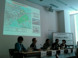 辺野古新基地建設に反対する環境NGOの共同会見=25日、都内で