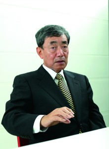カルビー松本晃会長兼CEO。1947年、京都生まれ。ジョンソン・エンド・ジョンソン社長を経て現職。
