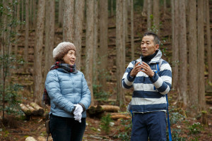写真左手が百瀬則子さん。右手が和歌山県観光局長の山西毅治さん