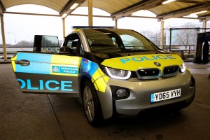 ロンドン警視庁、大気汚染対策でパトカーにエコカー導入