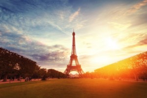 仏のエンジン車廃止目標、環境相は「真の革命」