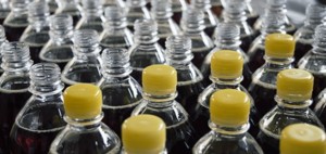 英政府、2042年までにプラスチックゴミを撲滅