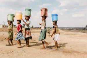 世界の8億人が清潔な水を利用できず――国際NGO報告