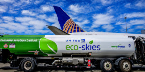米ユナイテッド航空、脱炭素化へ4000万ドル投資