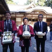 ギンザのサヱグサ、伊勢神宮に小滝米を奉納