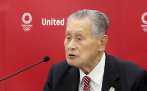 「沈黙は暗黙の同意、笑うのは共犯」：識者５人に聞く