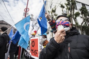 「涙の北京五輪だ」、在日ウイグル人らが反対デモ