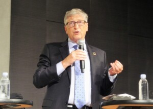 ビル・ゲイツ氏が「グローバルヘルス」に危機感、「09年に後戻り」