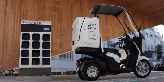 ★出前機★宅配　出前　配達　Uber　ウーバー　などに　TA03 Uber Eats、大阪市でデリバリーロボットによる配達サービスを開始