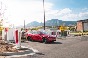 モビリティトピックス: テスラの充電規格、欧州にも