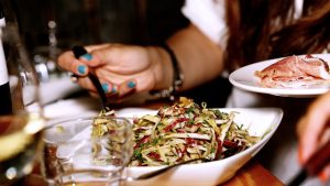 CO2排出量で食を選ぶ、渋谷から「クライマタリアン」発信