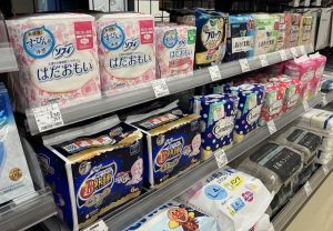ローソン、「国際女性デー」に合わせ生理用品を割り引き