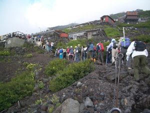 富士山の「新通行料」で浮き彫りになった「新たな疑問」