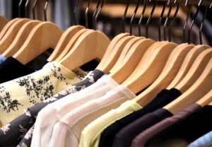 アパレルブランドの環境取り組み評価、H&Mが2年連続トップに