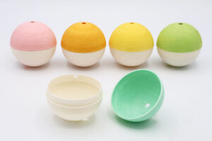 ガチャガチャ紙製カプセル「ecoポン」で楽しくプラごみ削減へ