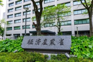 下請けへの支払対応が「最低」の15社、経産省が初の社名公表