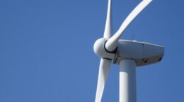 26年には再エネが化石燃料を抜き世界最大の電力源に: IEA予測
