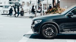 ガソリン暫定税率廃止と走行距離税はEVにとって実は有利
