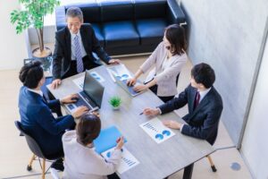富士通など「リファラル採用」相次ぐ: 社員がリクルーターに