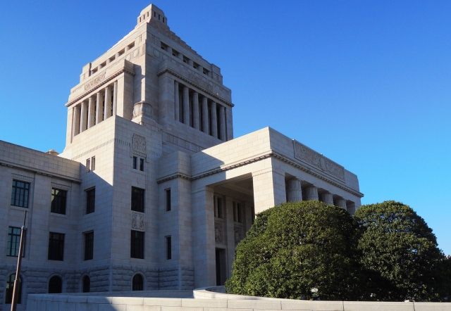 政府、「グリーン製品」にお墨付き: 26年度後半から公募へ