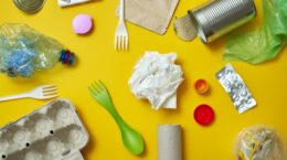 容器リユースビジネスが相次ぎ終了、何が問題だったか