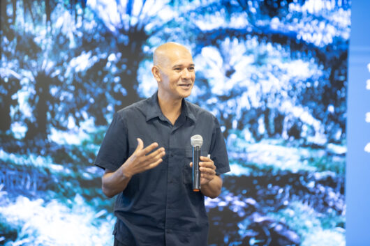 ワイルドアジアの創設
者であるレザ・アズミ・ディレクター