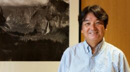 なぜノースフェイスのアウターは黒いのか、隠された戦略とは