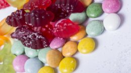 英国がジャンクフードとして広告を禁止した「HFSS食品」とは