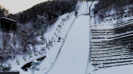 雪不足の一方で「豪雪」も相次ぐ、冬季五輪が示したもの