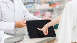 人にも地球にも良い「クスリの選び方」、地域薬局が伝える