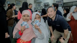 富士フイルム、インドネシアでの孤児支援活動が社会を動かす