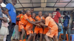 サッカーで希望を「スラムからの挑戦」ーーサラヤ