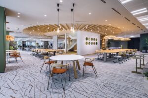 イトーキ: オフィスは働くだけでなく「交流」や「癒し」も