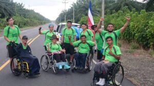 障がい者の自立へ、車いす280キロメートルの行進で訴え