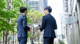 Z世代の仕事観、「給与」より「社会的ニーズ」を重視する傾向：民間調査で