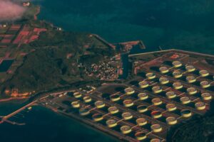 ホルムズ海峡危機で、ナフサ不足はガソリン不足より先に来る