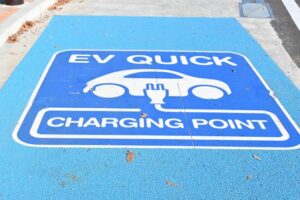 インドネシアでのニッケル採掘、森林破壊や人権リスクを投資家が問題視