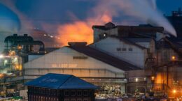 日鉄の米製鉄所改修に地域は反発、「グリーン投資こそ好機」との調査も