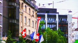お上の決定を市民がひっくり返す: スイスの「レファレンダム」とは