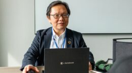 フロン機器1万3000台をクラウド管理、全社で点検漏れ防ぐ