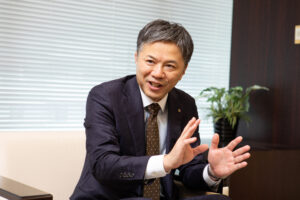 ツムラCOO「漢方薬とAIの親和性は高い」: 伝統薬の効果実証を加速へ