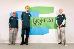 「働きたい」コンビニへ: ファミマが服装や身だしなみの新基準