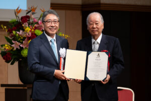福武總一郎氏らに「国際交流基金賞」: 現代アートで国際文化交流促す